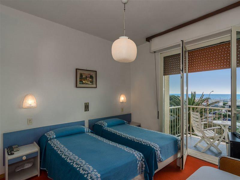 Hotel Brasilia Marina di Pietrasanta Bagian luar foto