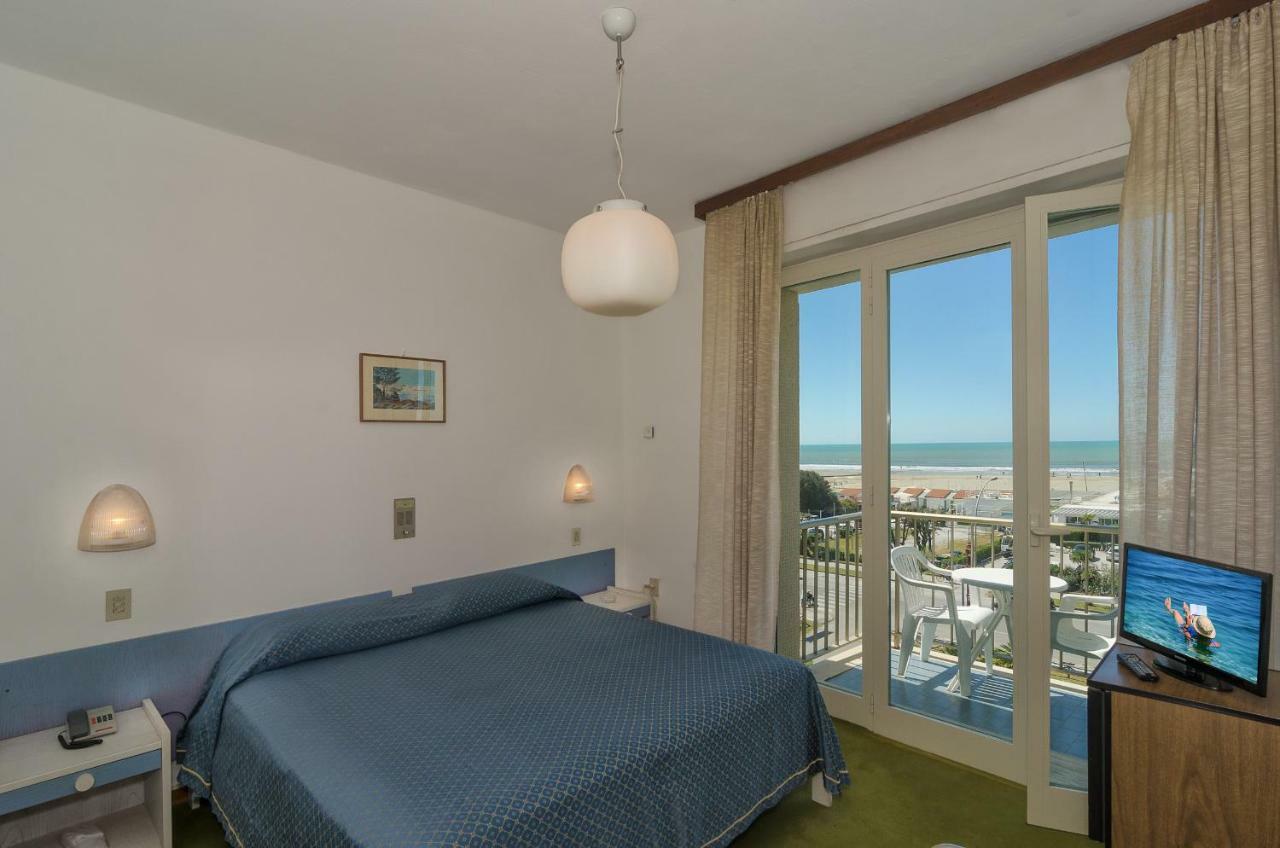 Hotel Brasilia Marina di Pietrasanta Bagian luar foto