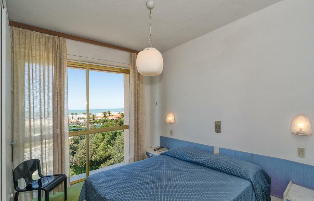 Hotel Brasilia Marina di Pietrasanta Bagian luar foto