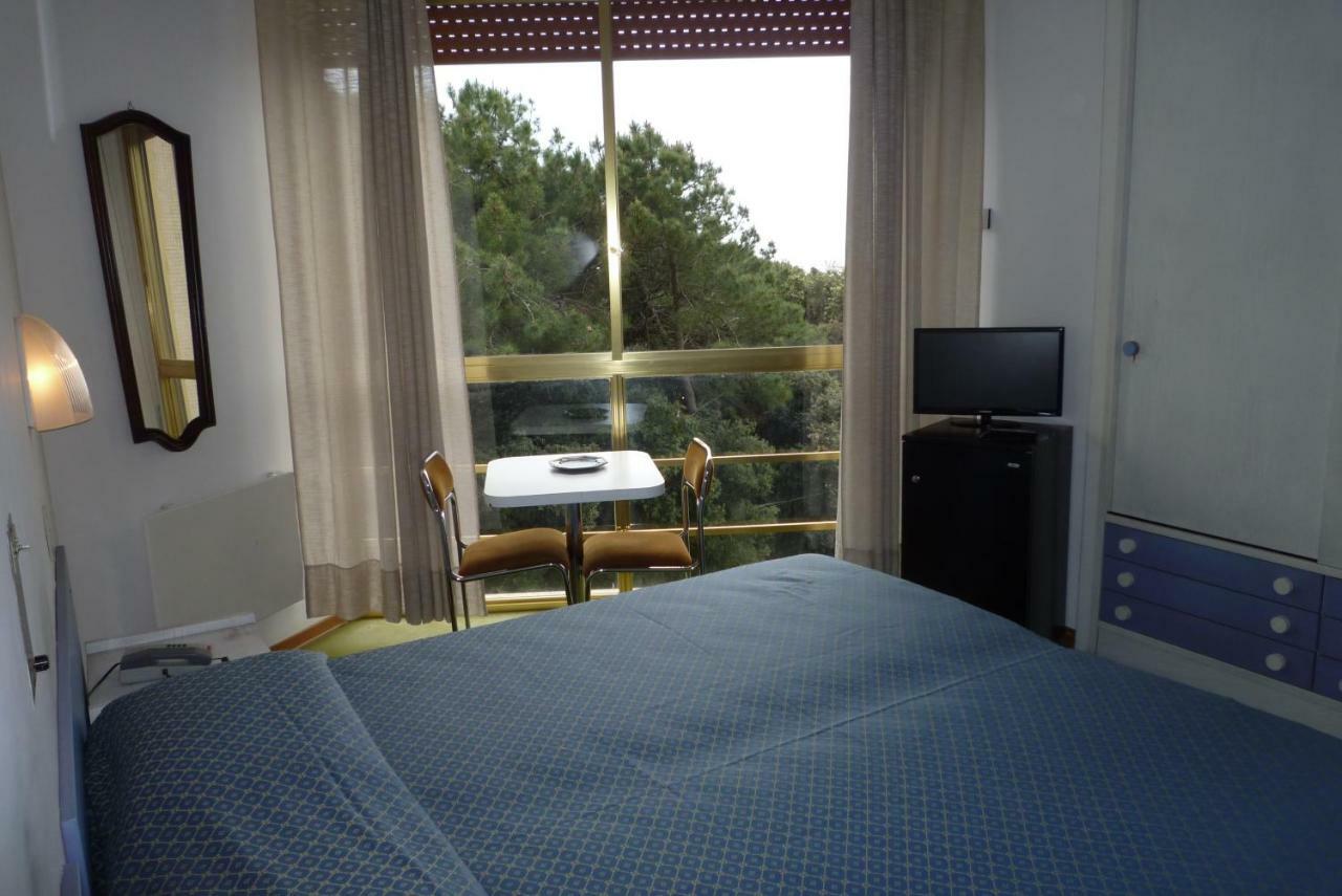 Hotel Brasilia Marina di Pietrasanta Bagian luar foto