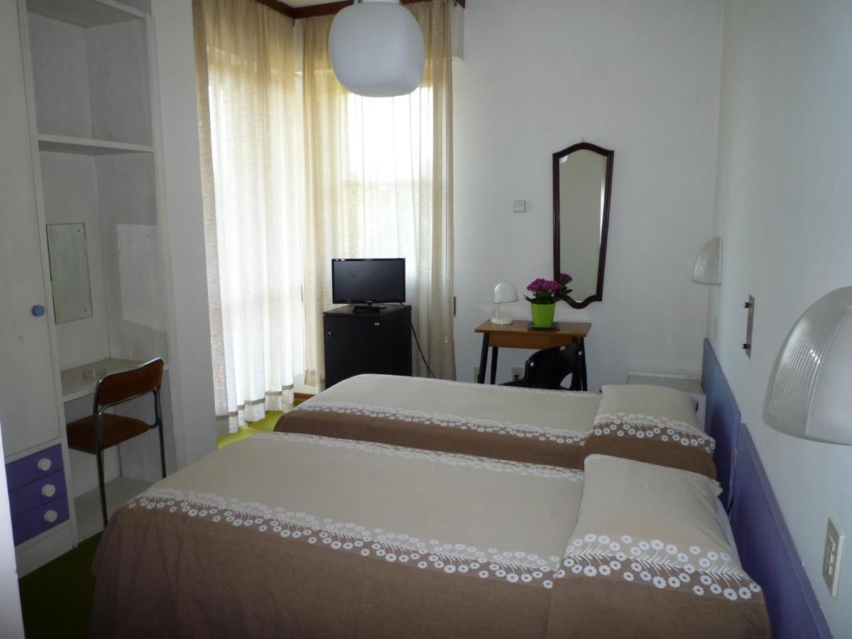 Hotel Brasilia Marina di Pietrasanta Ruang foto